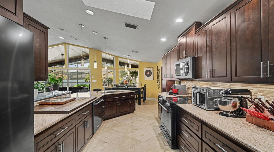 Longwood, Florida 32779, 5 Bedroom Bedrooms, ,3 Bathroombathrooms,Residential,For Sale,Longmeadow,0,Mfrtb8533300