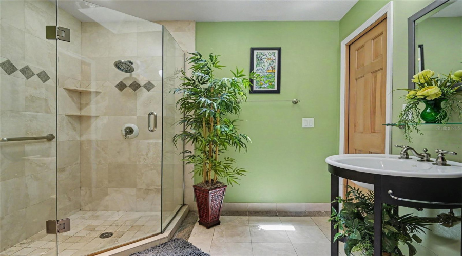 Longwood, Florida 32779, 5 Bedroom Bedrooms, ,3 Bathroombathrooms,Residential,For Sale,Longmeadow,0,Mfrtb8533300