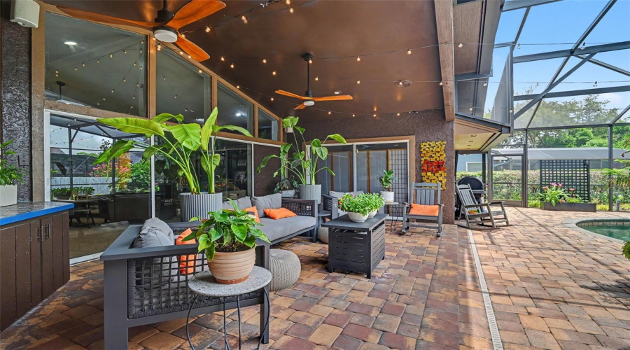 Longwood, Florida 32779, 5 Bedroom Bedrooms, ,3 Bathroombathrooms,Residential,For Sale,Longmeadow,0,Mfrtb8533300