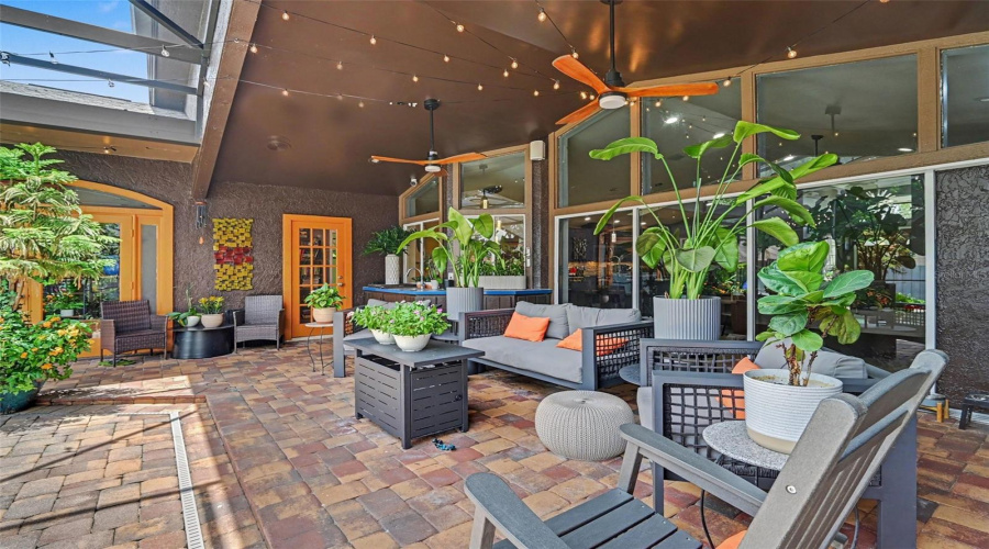 Longwood, Florida 32779, 5 Bedroom Bedrooms, ,3 Bathroombathrooms,Residential,For Sale,Longmeadow,0,Mfrtb8533300