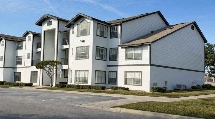 Kissimmee, Florida 34741, 2 Bedroom Bedrooms, ,2 Bathroombathrooms,Residential,For Sale,Key West,0,Mfrs5146825
