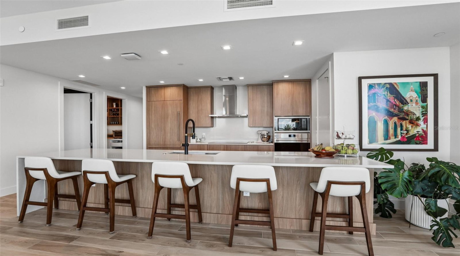Tampa, Florida 33611, 4 Bedroom Bedrooms, ,3 Bathroombathrooms,Residential,For Sale,Marina,0,Mfrtb8518221
