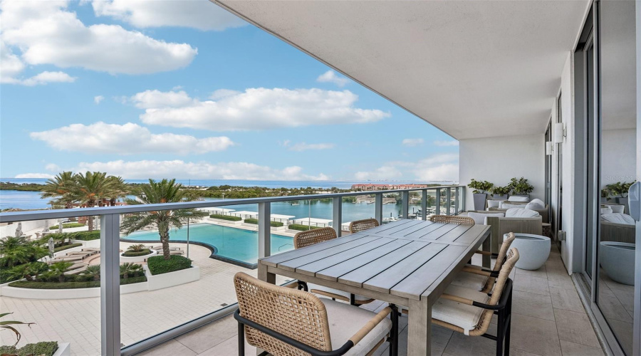 Tampa, Florida 33611, 4 Bedroom Bedrooms, ,3 Bathroombathrooms,Residential,For Sale,Marina,0,Mfrtb8518221