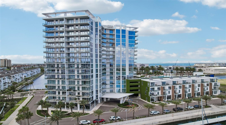 Tampa, Florida 33611, 4 Bedroom Bedrooms, ,3 Bathroombathrooms,Residential,For Sale,Marina,0,Mfrtb8518221