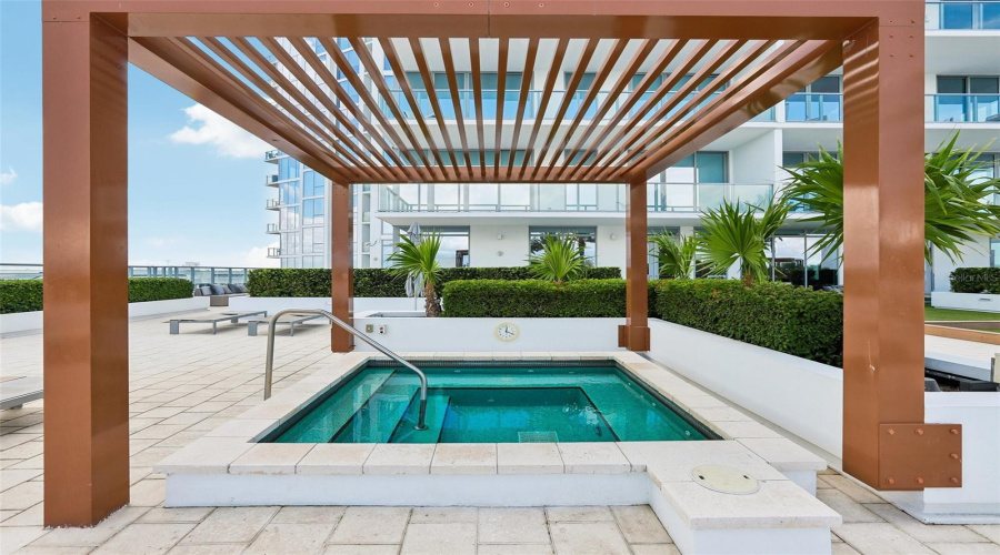 Tampa, Florida 33611, 4 Bedroom Bedrooms, ,3 Bathroombathrooms,Residential,For Sale,Marina,0,Mfrtb8518221