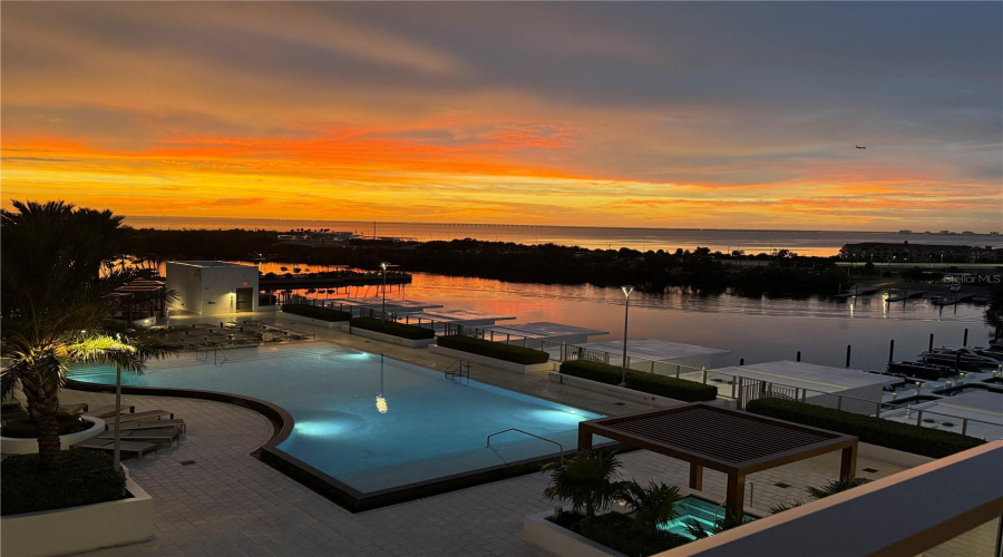 Tampa, Florida 33611, 4 Bedroom Bedrooms, ,3 Bathroombathrooms,Residential,For Sale,Marina,0,Mfrtb8518221