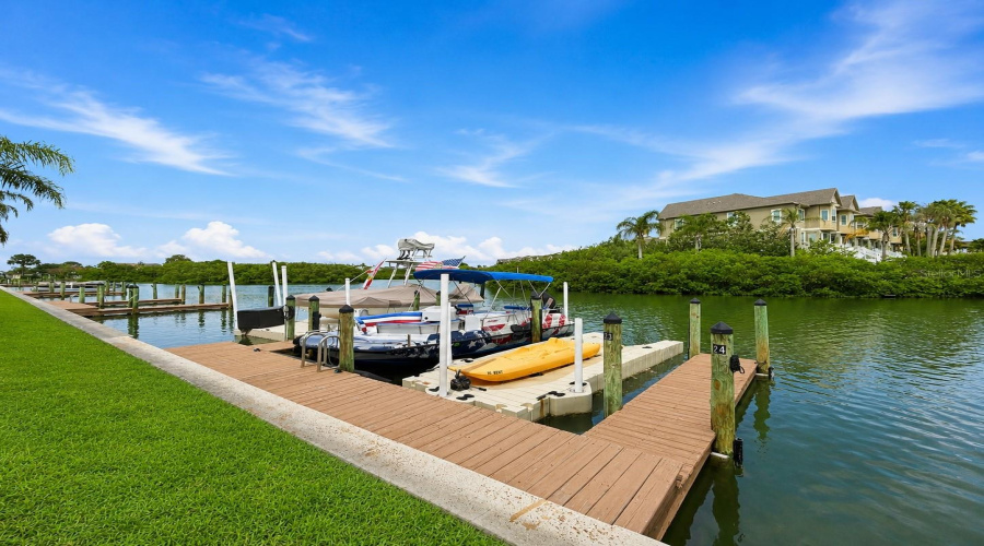 Tampa, Florida 33615, 2 Bedroom Bedrooms, ,1 Bathroombathrooms,Residential,For Sale,Bay Pointe,0,Mfrw7885446