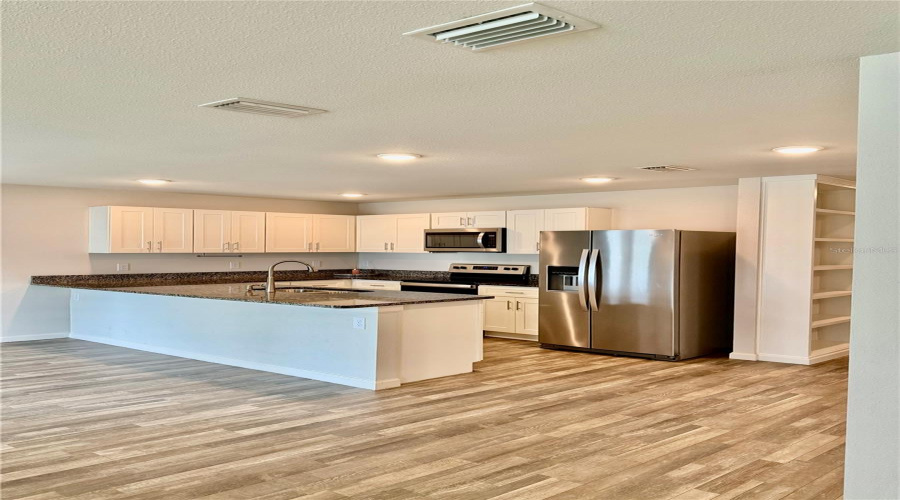 High Springs, Florida 32643, 4 Bedroom Bedrooms, ,2 Bathroombathrooms,Residential,For Sale,249Th,0,Mfrgc541809