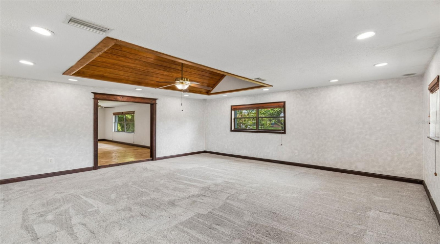Deland, Florida 32720, 3 Bedroom Bedrooms, ,2 Bathroombathrooms,Residential,For Sale,Voorhis,0,Mfrtb8526238