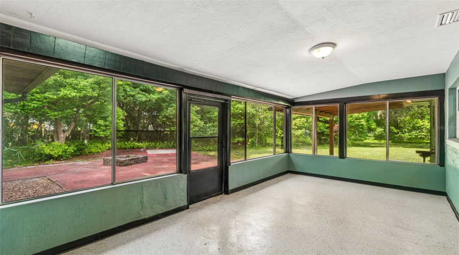 Deland, Florida 32720, 3 Bedroom Bedrooms, ,2 Bathroombathrooms,Residential,For Sale,Voorhis,0,Mfrtb8526238