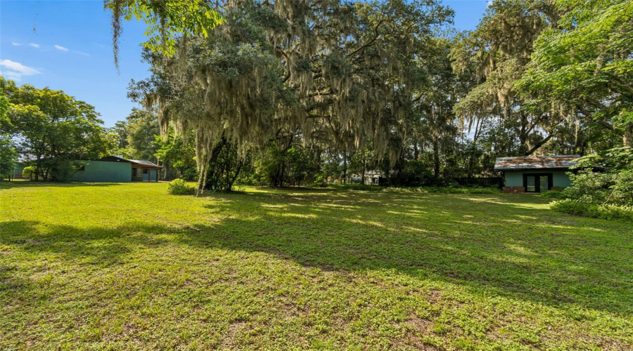 Deland, Florida 32720, 3 Bedroom Bedrooms, ,2 Bathroombathrooms,Residential,For Sale,Voorhis,0,Mfrtb8526238