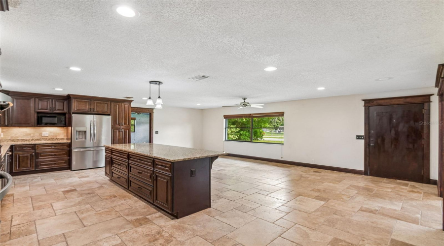 Deland, Florida 32720, 3 Bedroom Bedrooms, ,2 Bathroombathrooms,Residential,For Sale,Voorhis,0,Mfrtb8526238