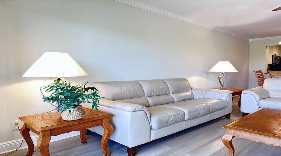 Sarasota, Florida 34243, 2 Bedroom Bedrooms, ,2 Bathroombathrooms,Residential,For Sale,Country Club,0,Mfra4704052