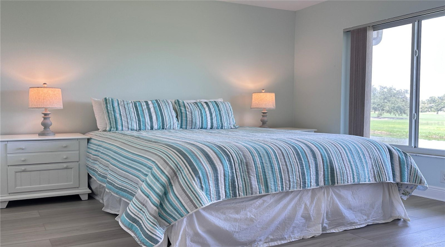 Sarasota, Florida 34243, 2 Bedroom Bedrooms, ,2 Bathroombathrooms,Residential,For Sale,Country Club,0,Mfra4704052