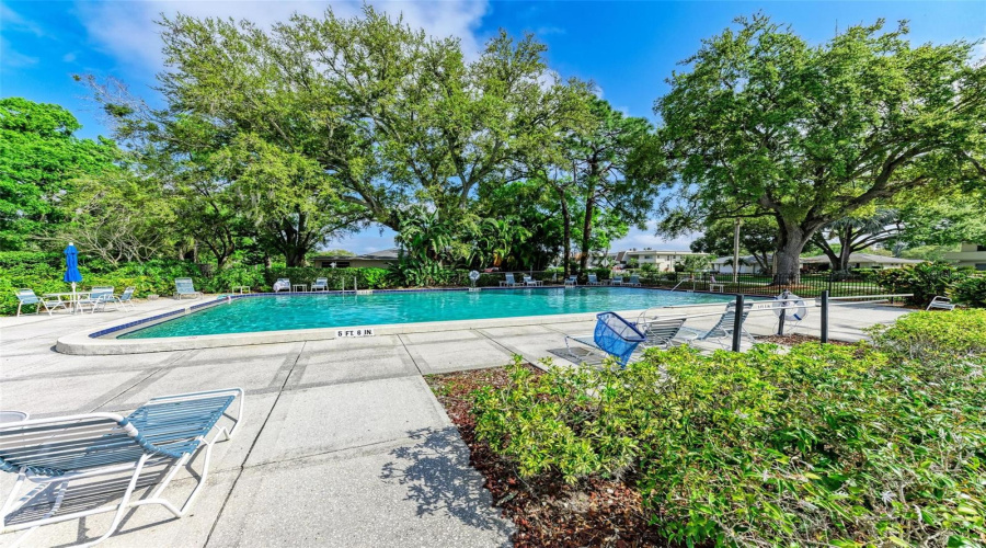 Sarasota, Florida 34243, 2 Bedroom Bedrooms, ,2 Bathroombathrooms,Residential,For Sale,Country Club,0,Mfra4704052