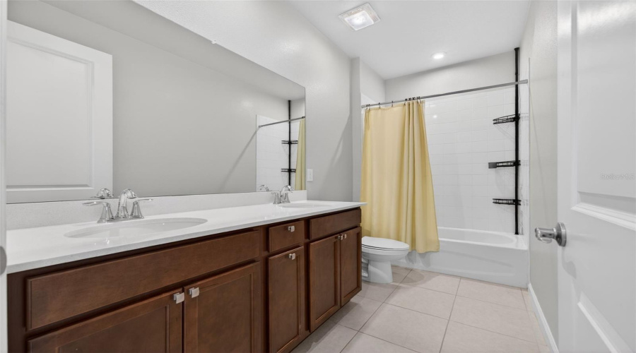 Venice, Florida 34293, 3 Bedroom Bedrooms, ,2 Bathroombathrooms,Residential,For Sale,Bandera,0,Mfra4692518