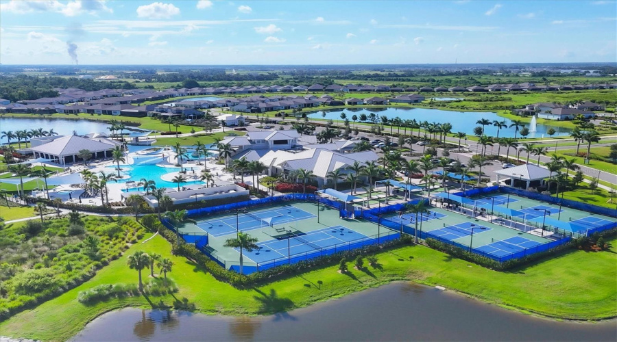 Parrish, Florida 34219, 3 Bedroom Bedrooms, ,3 Bathroombathrooms,Residential,For Sale,Saratoga,0,Mfra4704037