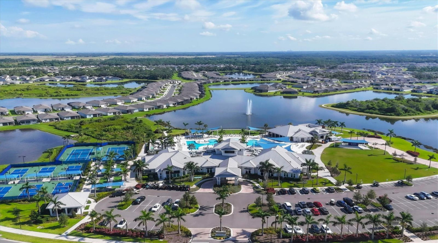 Parrish, Florida 34219, 3 Bedroom Bedrooms, ,3 Bathroombathrooms,Residential,For Sale,Saratoga,0,Mfra4704037
