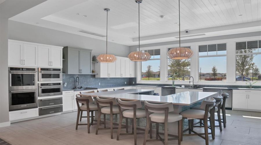 Parrish, Florida 34219, 3 Bedroom Bedrooms, ,3 Bathroombathrooms,Residential,For Sale,Saratoga,0,Mfra4704037