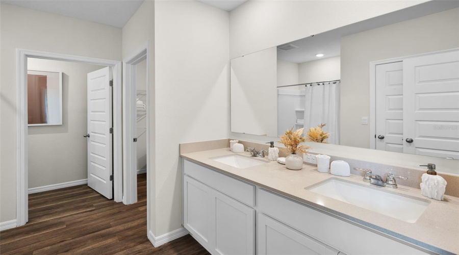 Lakeland, Florida 33810, 5 Bedroom Bedrooms, ,3 Bathroombathrooms,Residential,For Sale,Fennec Fox,0,Mfro6377726