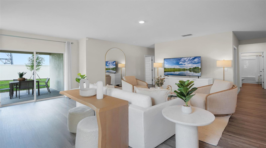 Lakeland, Florida 33810, 5 Bedroom Bedrooms, ,3 Bathroombathrooms,Residential,For Sale,Fennec Fox,0,Mfro6377726