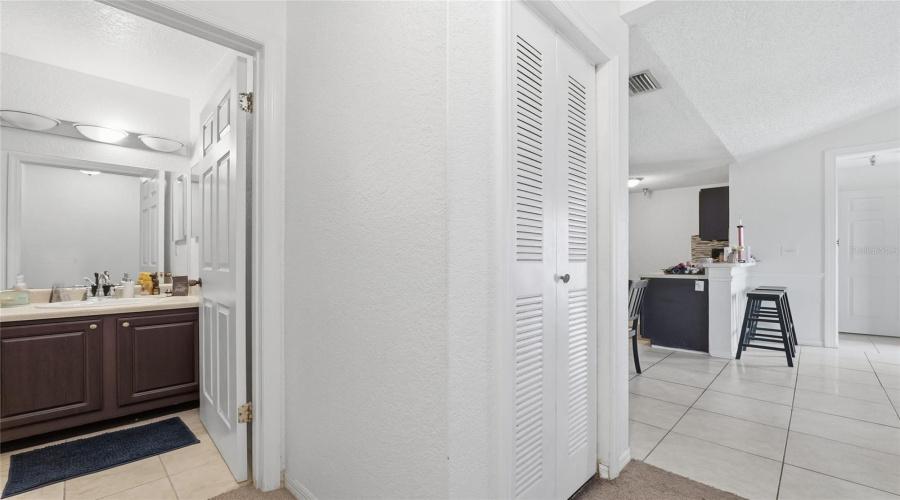 St Petersburg, Florida 33702, 1 Bedroom Bedrooms, ,1 Bathroombathrooms,Residential,For Sale,Gandy,0,Mfrtb8503486