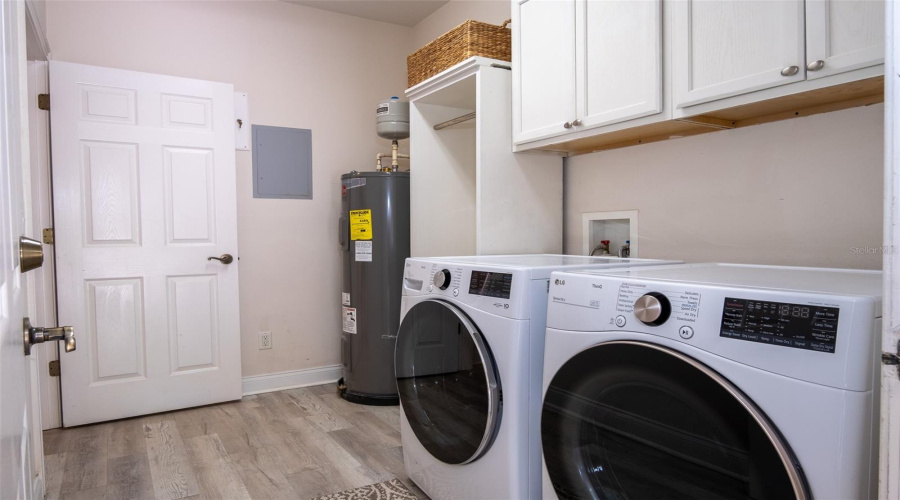 Orlando, Florida 32819, 3 Bedroom Bedrooms, ,2 Bathroombathrooms,Residential,For Sale,Sorrento,0,Mfrs5149907