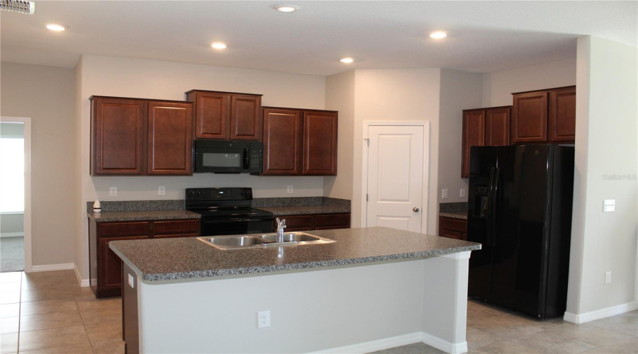 Wimauma, Florida 33598, 4 Bedroom Bedrooms, ,2 Bathroombathrooms,Residential,For Sale,Sunshine Mimosa,0,Mfrtb8359724