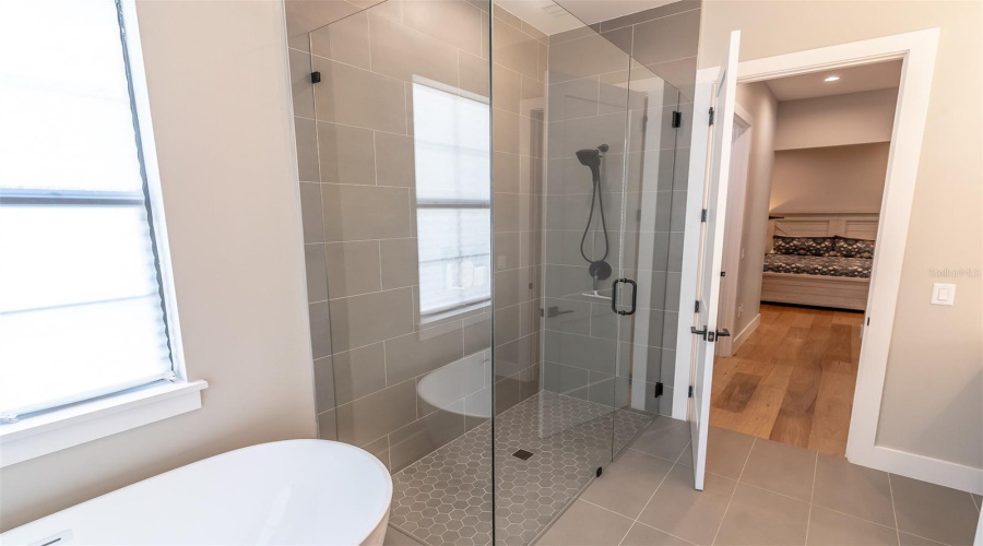 Primary Bath: Separate Showr And Soaking Tub.