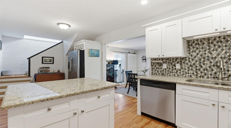 Tampa, Florida 33603, 3 Bedroom Bedrooms, ,2 Bathroombathrooms,Residential,For Sale,Woodrow,0,Mfrtb8511020