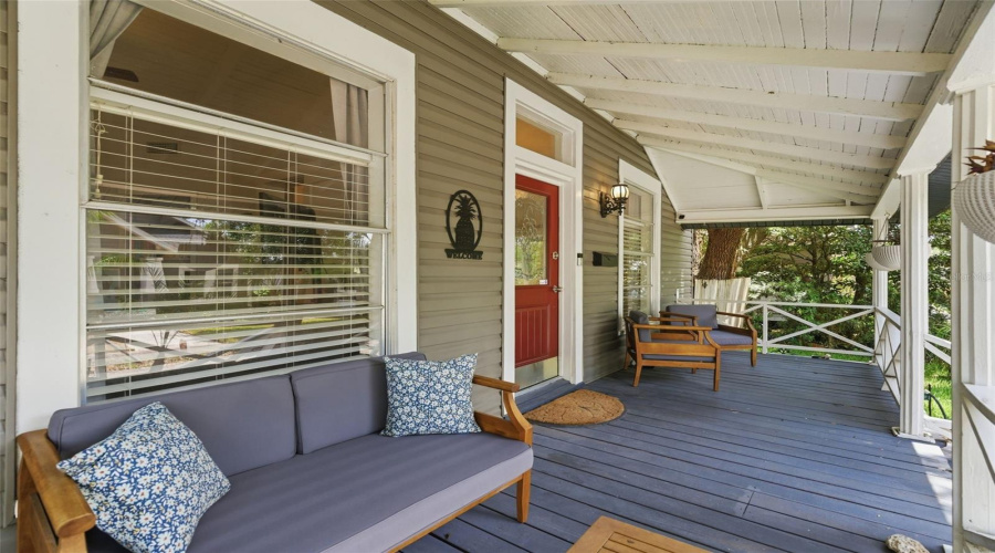 Tampa, Florida 33603, 3 Bedroom Bedrooms, ,2 Bathroombathrooms,Residential,For Sale,Woodrow,0,Mfrtb8511020