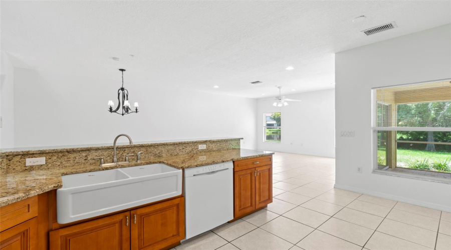Madeira Beach, Florida 33708, 3 Bedroom Bedrooms, ,2 Bathroombathrooms,Residential,For Sale,Kapok Grand,0,Mfrtb8538542