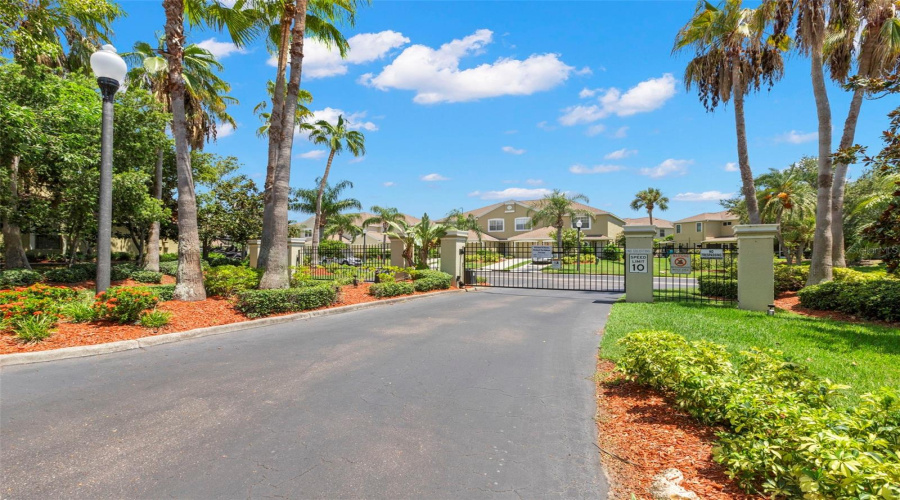 Madeira Beach, Florida 33708, 3 Bedroom Bedrooms, ,2 Bathroombathrooms,Residential,For Sale,Kapok Grand,0,Mfrtb8538542
