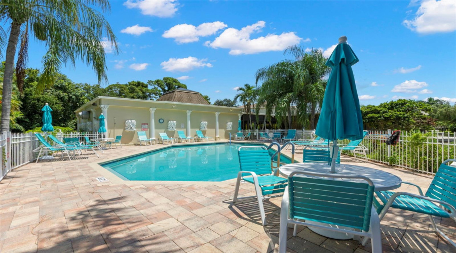 Madeira Beach, Florida 33708, 3 Bedroom Bedrooms, ,2 Bathroombathrooms,Residential,For Sale,Kapok Grand,0,Mfrtb8538542