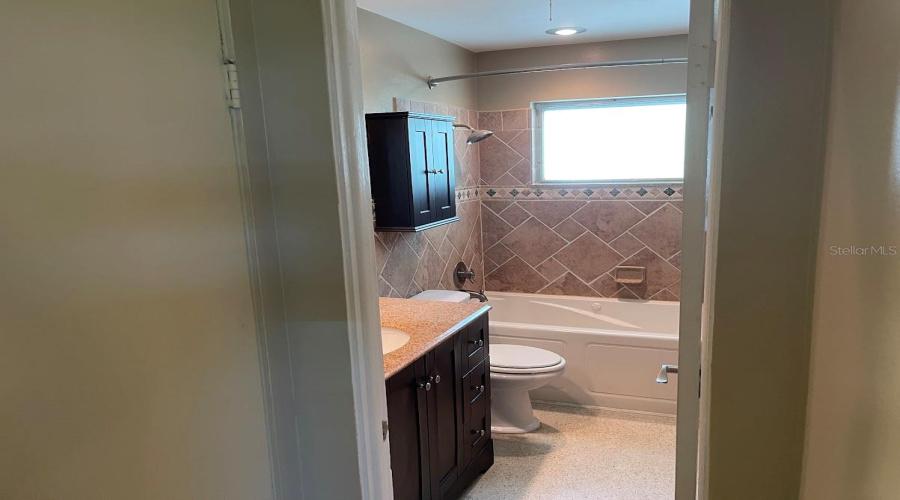 Venice, Florida 34293, 3 Bedroom Bedrooms, ,2 Bathroombathrooms,Residential,For Sale,Shamrock,0,Mfra4681336