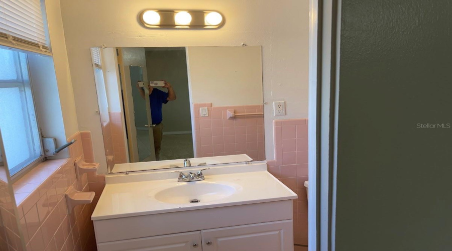 Venice, Florida 34293, 3 Bedroom Bedrooms, ,2 Bathroombathrooms,Residential,For Sale,Shamrock,0,Mfra4681336