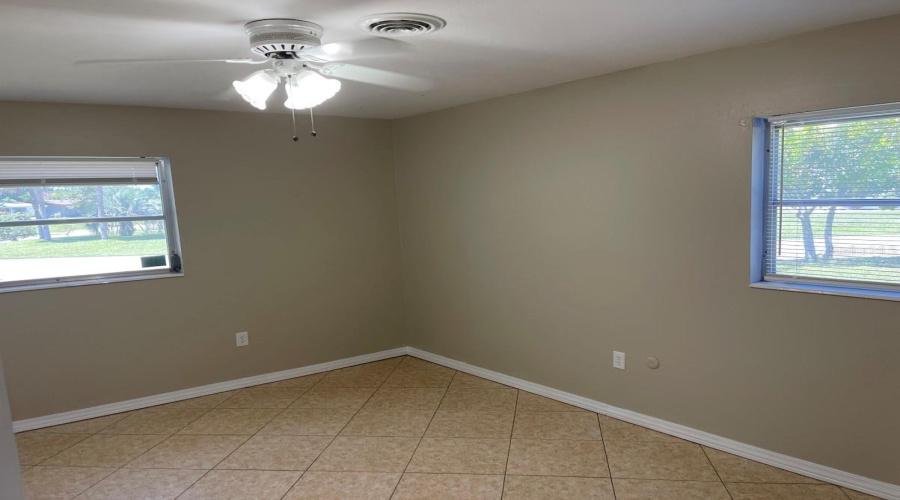 Venice, Florida 34293, 3 Bedroom Bedrooms, ,2 Bathroombathrooms,Residential,For Sale,Shamrock,0,Mfra4681336