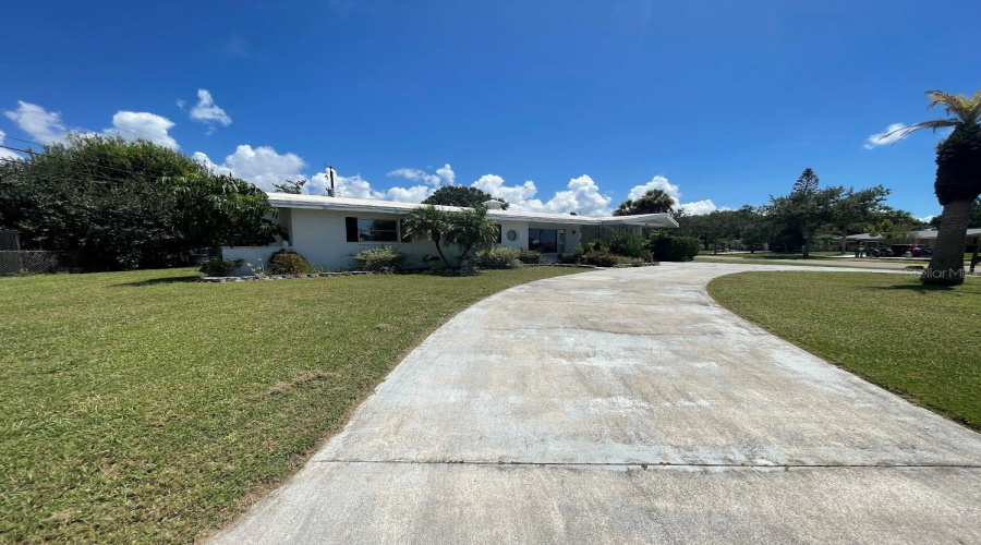 Venice, Florida 34293, 3 Bedroom Bedrooms, ,2 Bathroombathrooms,Residential,For Sale,Shamrock,0,Mfra4681336