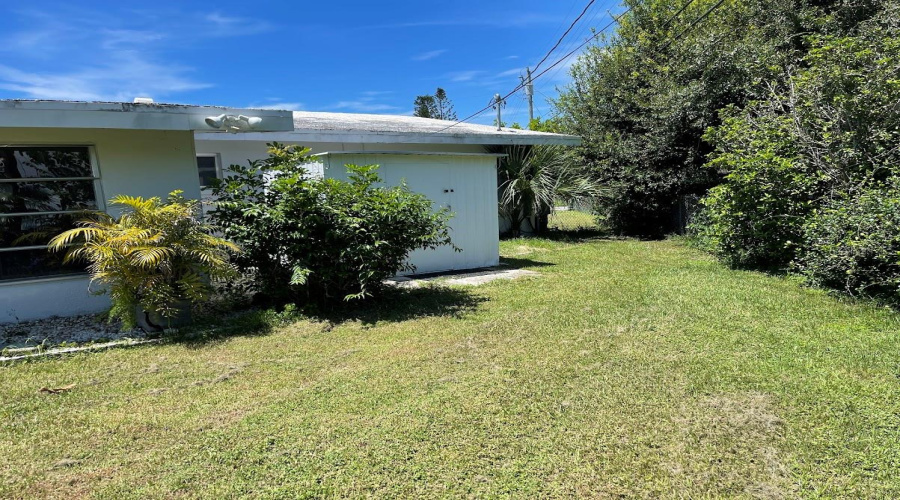 Venice, Florida 34293, 3 Bedroom Bedrooms, ,2 Bathroombathrooms,Residential,For Sale,Shamrock,0,Mfra4681336
