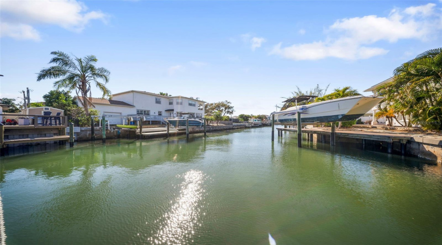 The Open Bay Is 800 Feet Away!