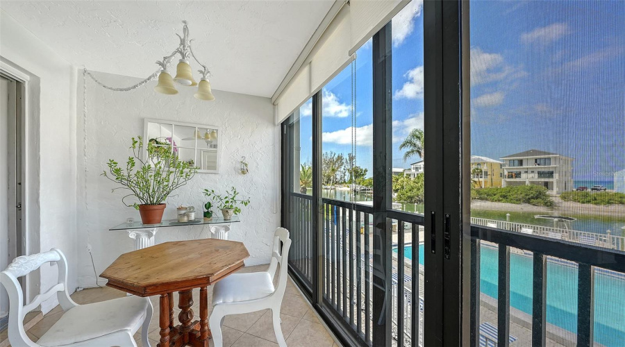 Sarasota, Florida 34242, 1 Bedroom Bedrooms, ,1 Bathroombathrooms,Residential,For Sale,Midnight Pass,0,Mfra4692488