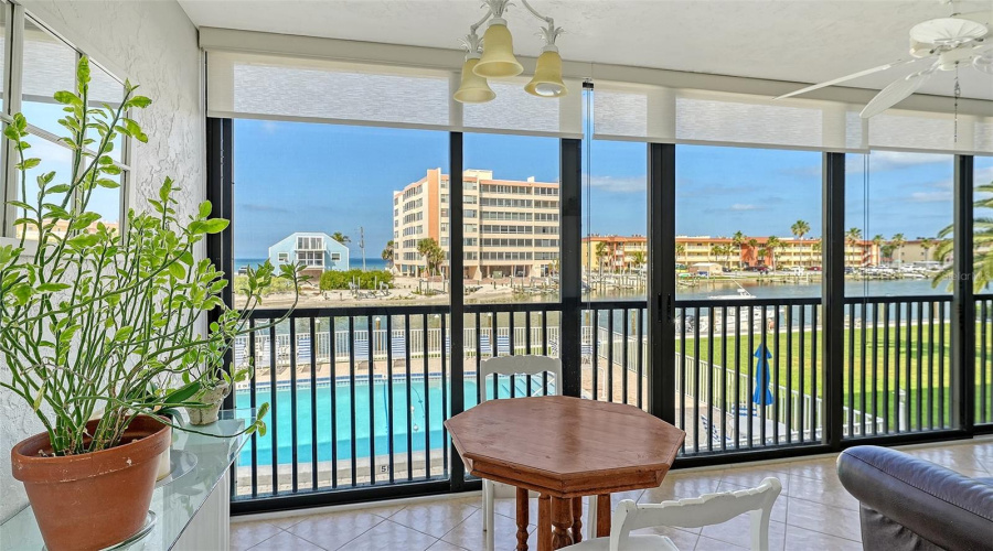 Sarasota, Florida 34242, 1 Bedroom Bedrooms, ,1 Bathroombathrooms,Residential,For Sale,Midnight Pass,0,Mfra4692488