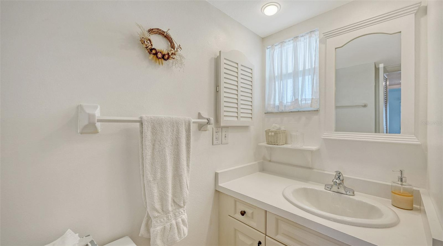 Sarasota, Florida 34242, 1 Bedroom Bedrooms, ,1 Bathroombathrooms,Residential,For Sale,Midnight Pass,0,Mfra4692488