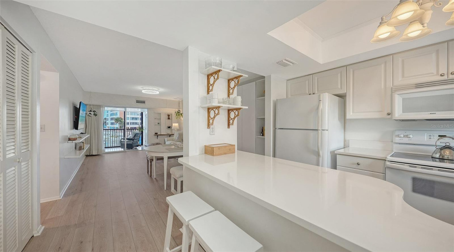 Sarasota, Florida 34242, 1 Bedroom Bedrooms, ,1 Bathroombathrooms,Residential,For Sale,Midnight Pass,0,Mfra4692488