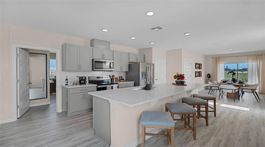 Winter Haven, Florida 33884, 4 Bedroom Bedrooms, ,2 Bathroombathrooms,Residential,For Sale,Hummingbird,0,Mfro6420366