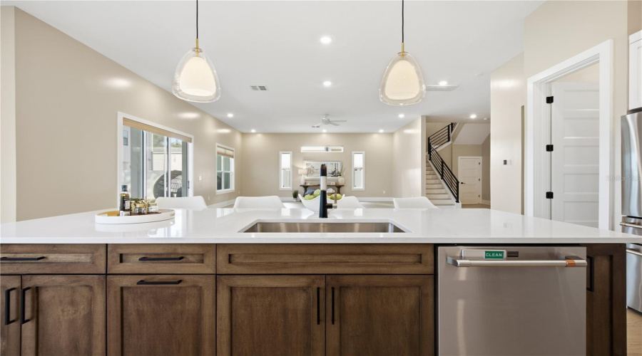 Tampa, Florida 33629, 5 Bedroom Bedrooms, ,5 Bathroombathrooms,Residential,For Sale,Bay To Bay,0,Mfrtb8518459