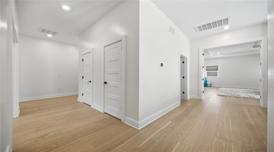 Tampa, Florida 33629, 5 Bedroom Bedrooms, ,5 Bathroombathrooms,Residential,For Sale,Bay To Bay,0,Mfrtb8518459