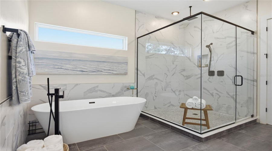 Tampa, Florida 33629, 5 Bedroom Bedrooms, ,5 Bathroombathrooms,Residential,For Sale,Bay To Bay,0,Mfrtb8518459