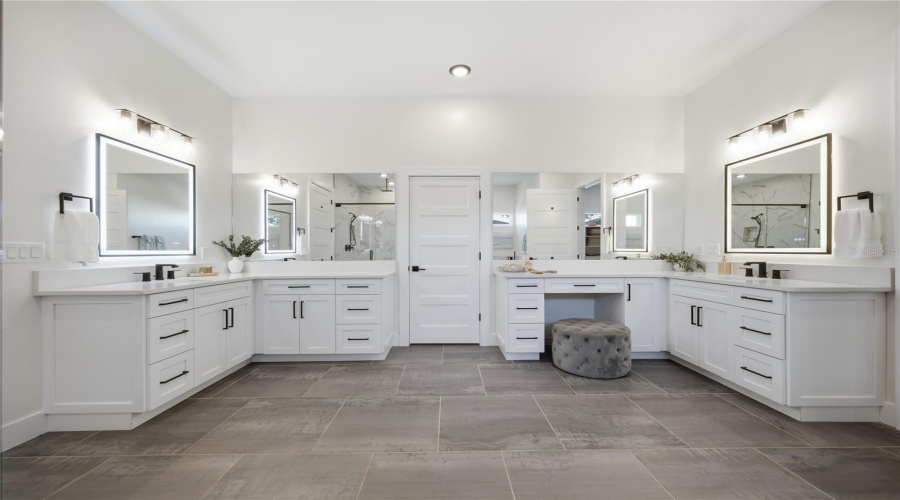 Tampa, Florida 33629, 5 Bedroom Bedrooms, ,5 Bathroombathrooms,Residential,For Sale,Bay To Bay,0,Mfrtb8518459
