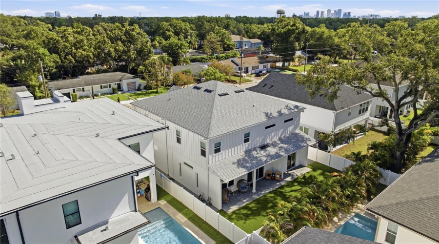 Tampa, Florida 33629, 5 Bedroom Bedrooms, ,5 Bathroombathrooms,Residential,For Sale,Bay To Bay,0,Mfrtb8518459